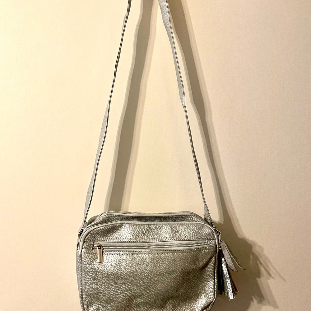 🔥PRICE DROP‼️Brand New With Tags‼️ Silver in color. Shoulder bag. ❤️ - Picture 4 of 9